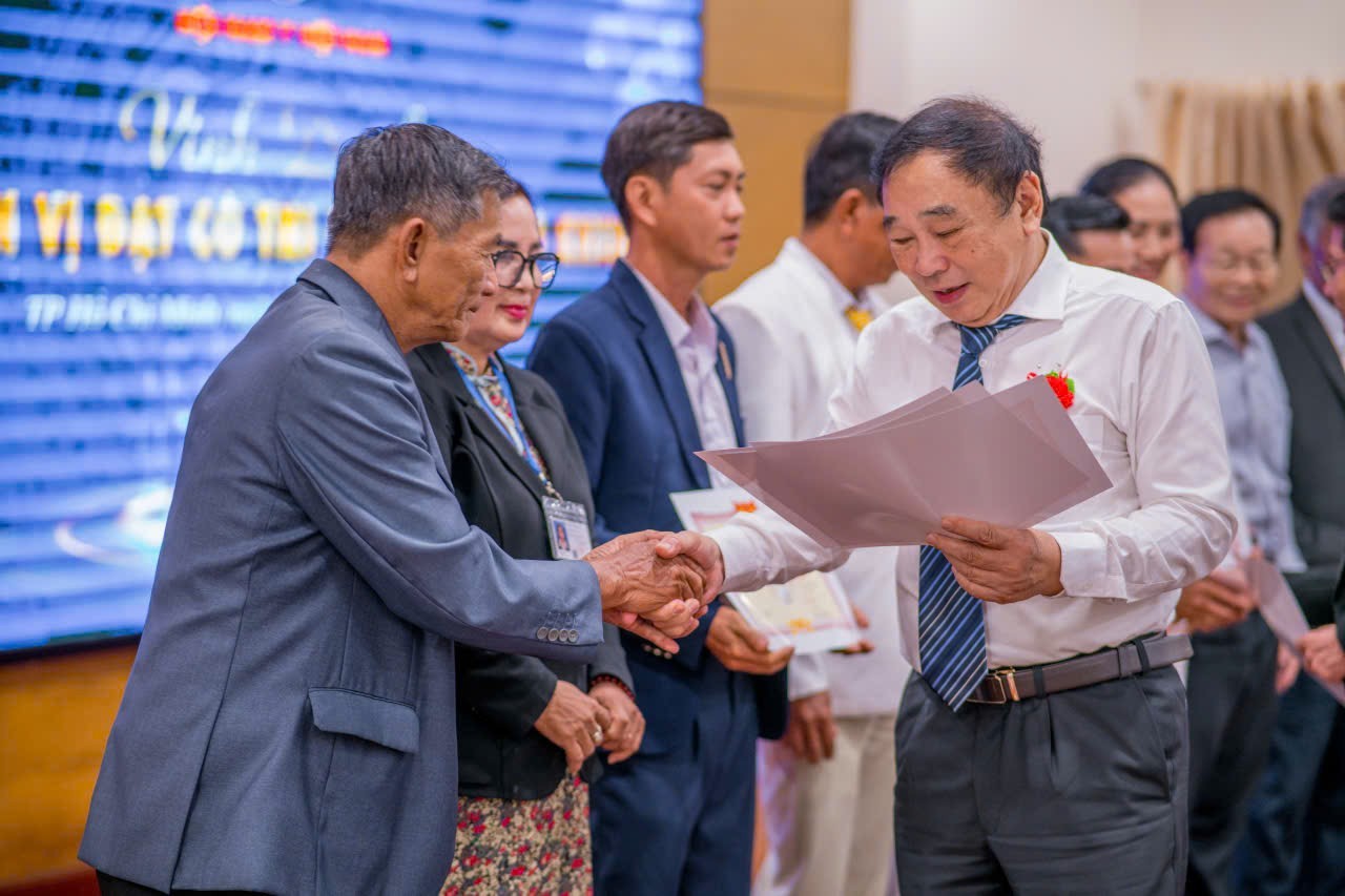 Hội Nam Y Việt Nam Khu vực Phía Nam: Vững bước vươn tầm, khẳng định giá trị thảo dược Việt Hội Nam Y Việt Nam Khu vực Phía Nam: Vững bước vươn tầm, khẳng định giá trị thảo dược Việt