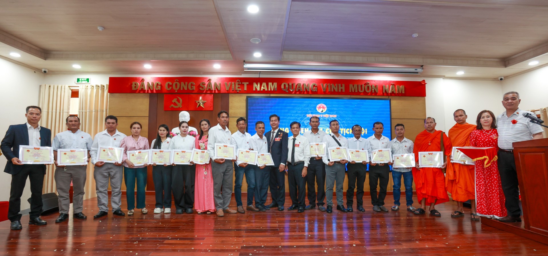 Hội Nam Y Việt Nam Khu vực Phía Nam: Vững bước vươn tầm, khẳng định giá trị thảo dược Việt Hội Nam Y Việt Nam Khu vực Phía Nam: Vững bước vươn tầm, khẳng định giá trị thảo dược Việt