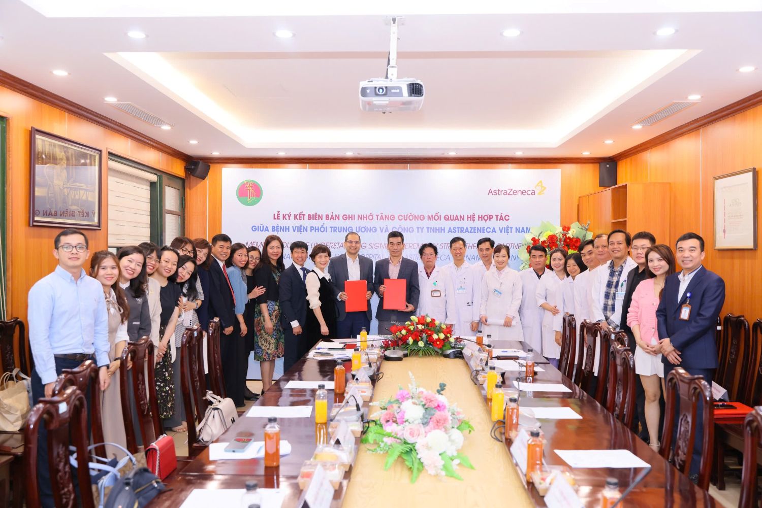 Hội chẩn đa chuyên khoa: Chuẩn mực mới, hy vọng mới cho người bệnh ung thư Hội chẩn đa chuyên khoa: Chuẩn mực mới, hy vọng mới cho người bệnh ung thư