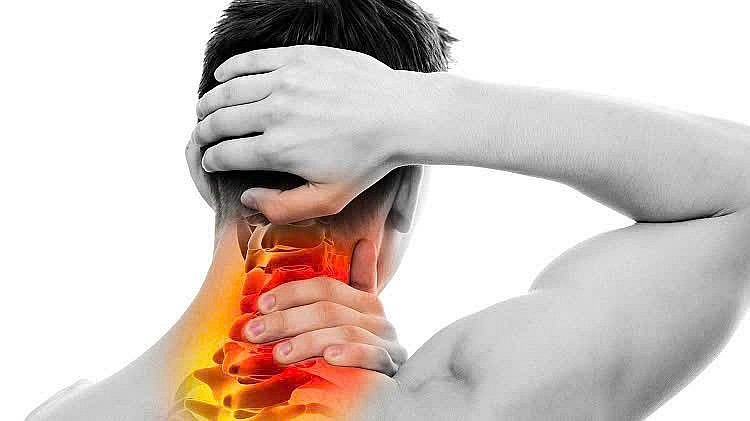 Đau mỏi cổ vai gáy: Dấu hiệu cảnh báo nhiều biến chứng nguy hiểm