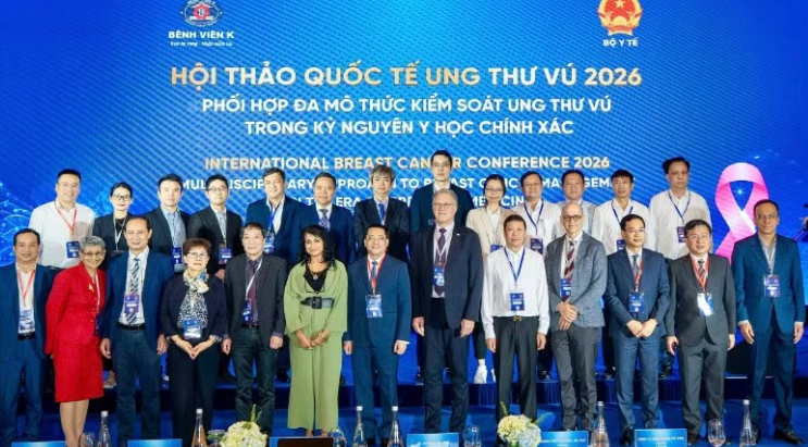 Chuyên gia trong nước và quốc tế trao đổi về phối hợp đa mô thức kiểm soát ung thư vú
