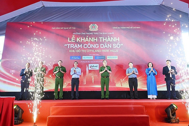 Hợp lực công - tư phát triển mô hình đột phá "Trạm Công dân số", đưa dịch vụ y tế số đi sâu vào đời sống