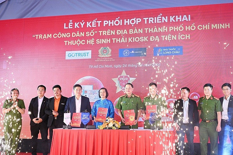 Hợp lực công - tư phát triển mô hình đột phá "Trạm Công dân số", đưa dịch vụ y tế số đi sâu vào đời sống