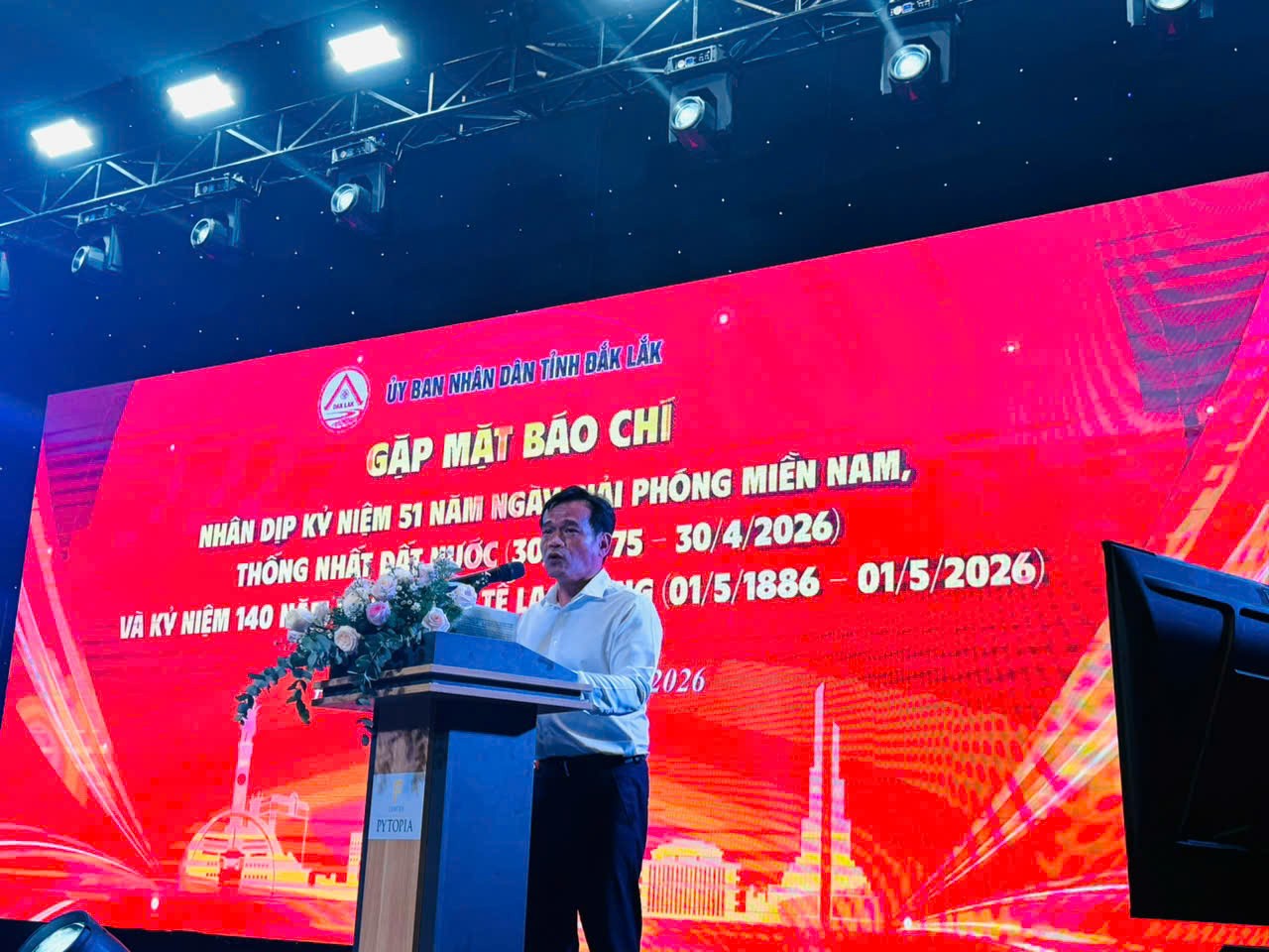 Báo chí là trung tâm lan tỏa thông tin, kết nối chính quyền với Nhân dân