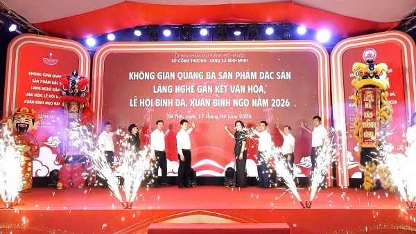 Khai mạc không gian quảng bá sản phẩm đặc sản làng nghề gắn với lễ hội Bình Đà (xã Bình Minh) năm 2026