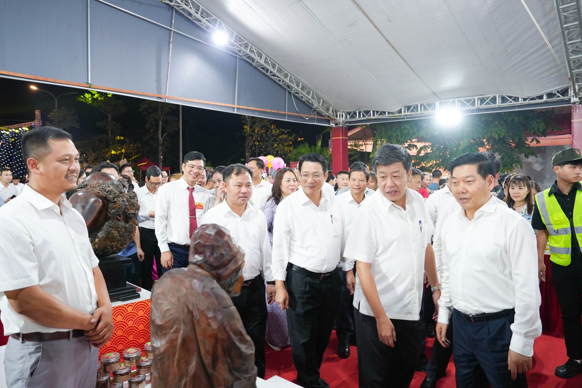 Kết nối cung – cầu từ Không gian quảng bá sản phẩm đặc sản làng nghề gắn với lễ hội Bình Đà  (TP Hà Nội)