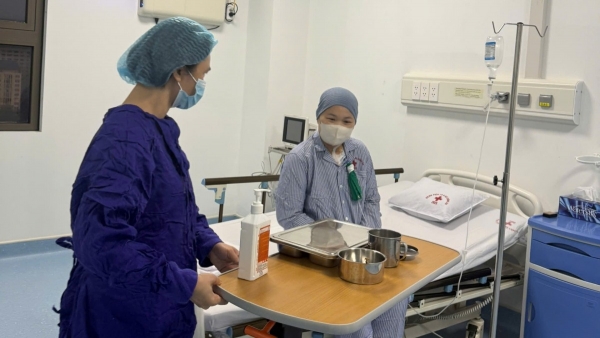 Làm chủ công nghệ ghép tế bào gốc: Hệ thống điều trị “đa lớp” mở lối sống cho bệnh nhân u lympho ác tính