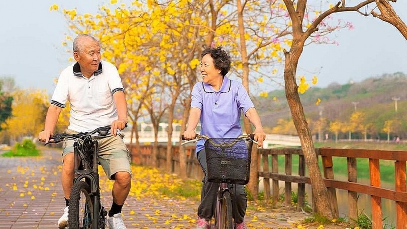 Mỗi ngày 20 phút đạp xe: Cách người cao tuổi giữ gìn sức khỏe và tinh thần