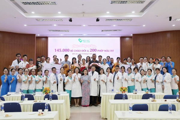 Chào đón cột mốc 145.000 em bé chào đời và 200 em bé IVF