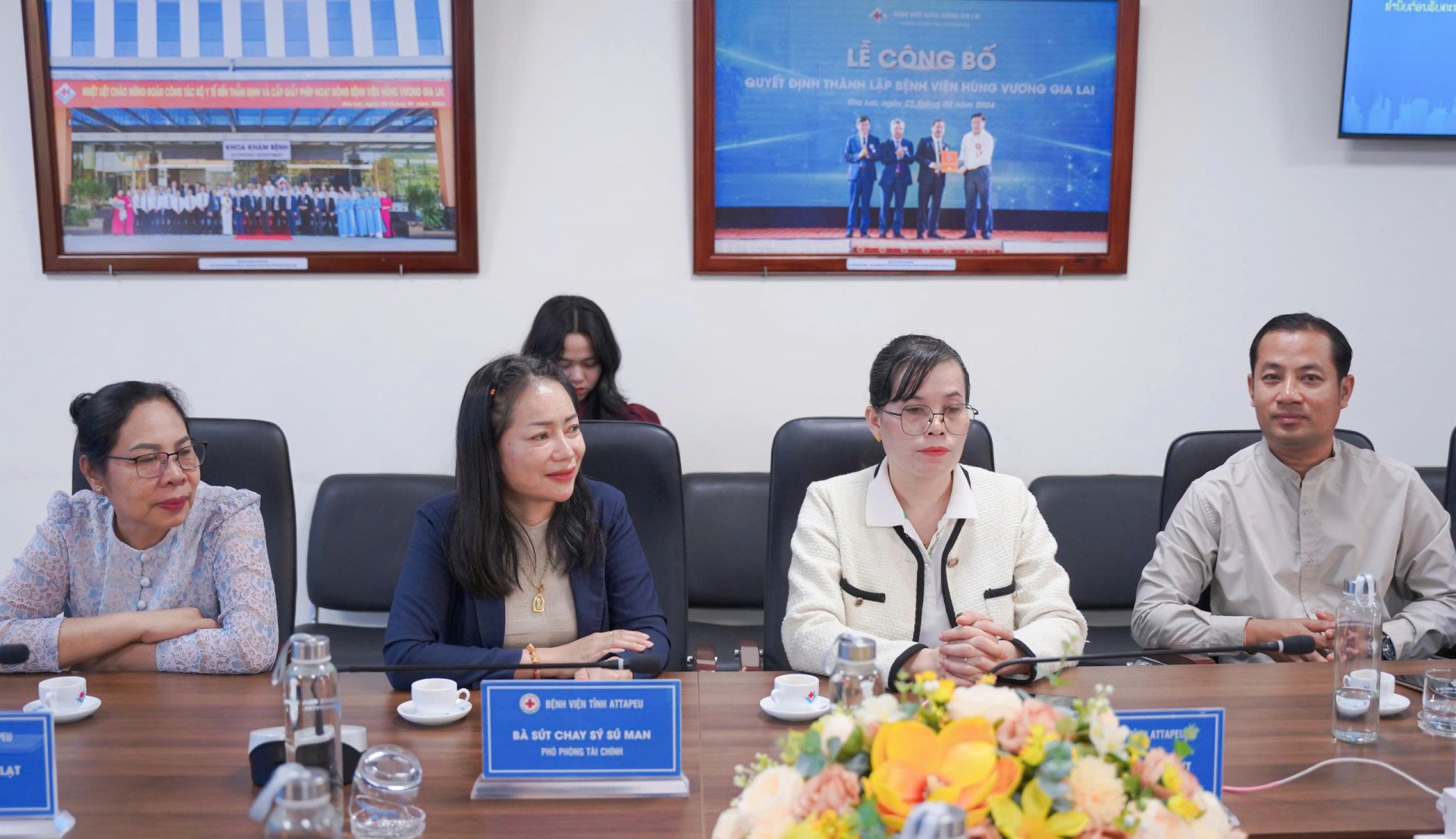 Bệnh viện Hùng Vương Gia Lai thắt chặt quan hệ hợp tác y tế với tỉnh Attapeu – Lào