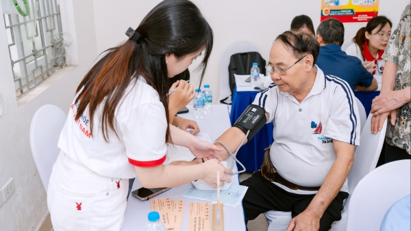 "Uống 3-4 loại thuốc vẫn tăng huyết áp": Chuyên gia cảnh báo nguyên nhân nguy hiểm phía sau
