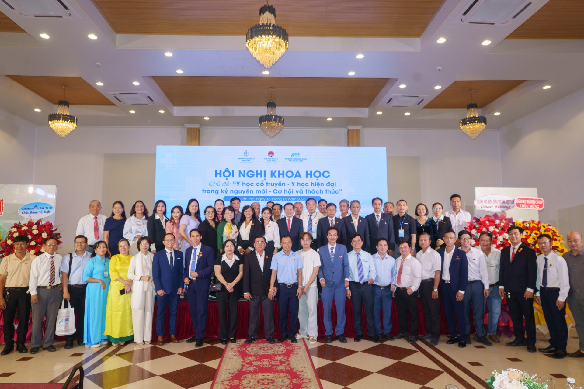 Hội nghị khoa học  Định hướng mới cho sự kết hợp Y học Cổ truyền và Y học hiện đại trong kỷ nguyên số