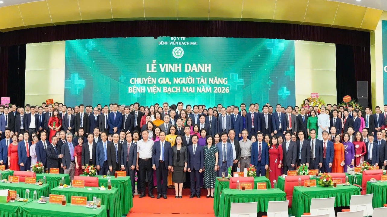 Vinh danh chuyên gia, người tài năng Bệnh viện Bạch Mai