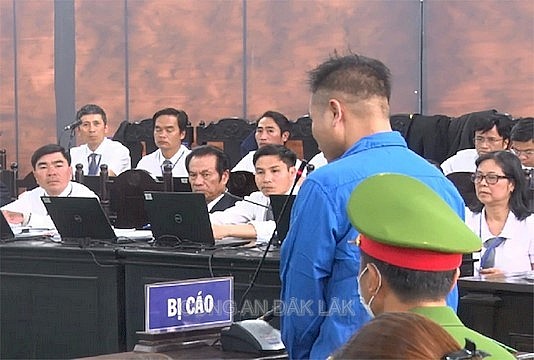Bảo vệ buôn làng trước những âm mưu, thủ đoạn chống phá