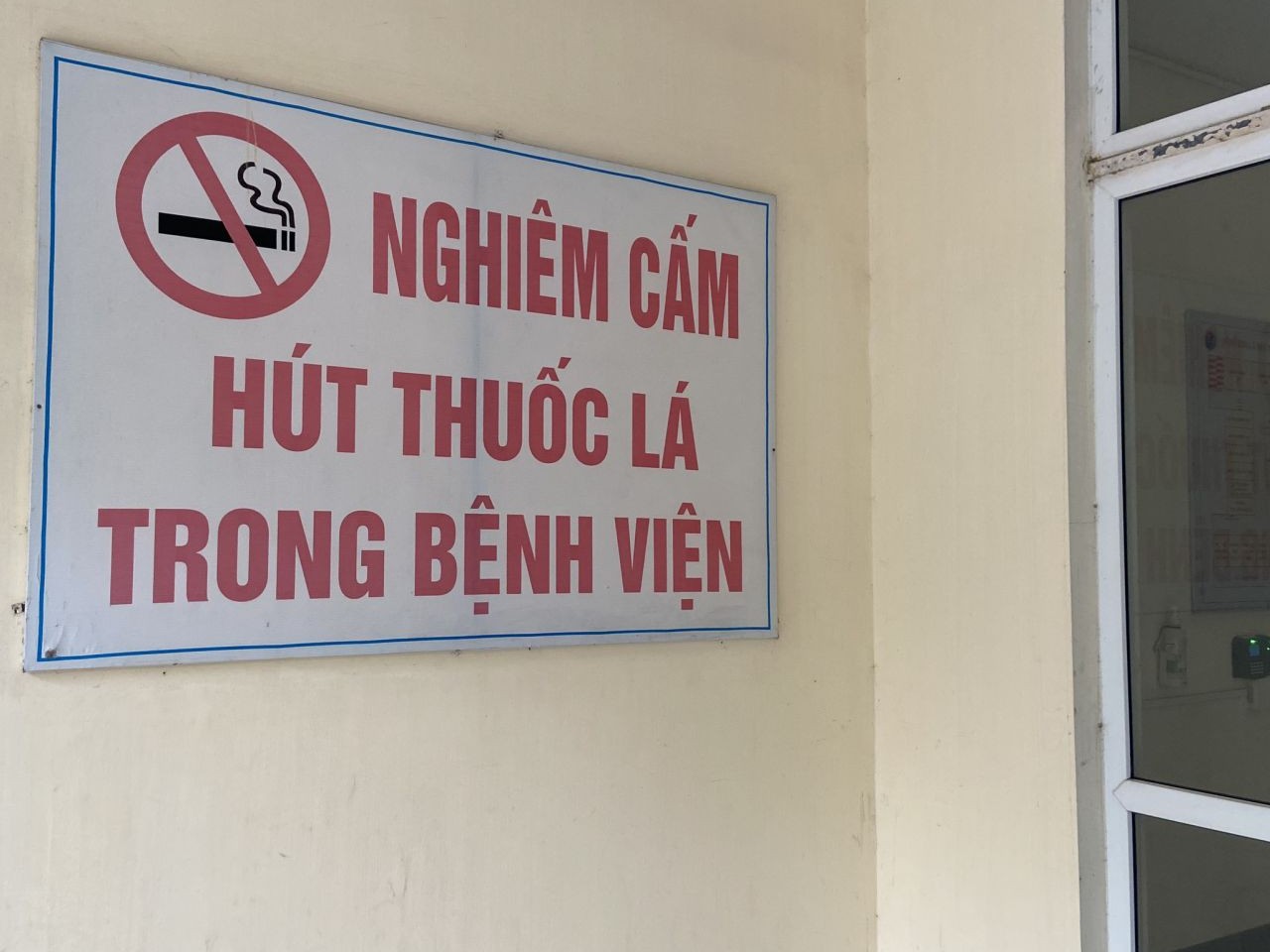 Môi trường không khói thuốc lá: Nhiệm vụ quan trọng của các cơ sở y tế