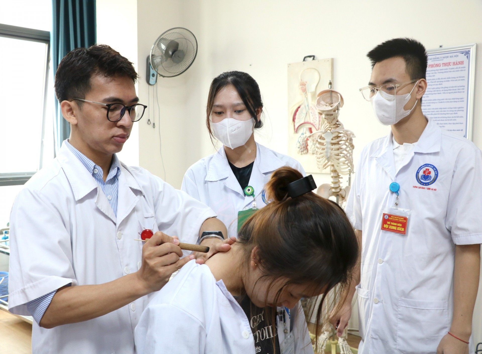 Phát triển y học cổ truyền, chăm sóc sức khỏe nhân dân tốt hơn trong thời kỳ mới Phát triển y học cổ truyền, chăm sóc sức khỏe nhân dân tốt hơn trong thời kỳ mới