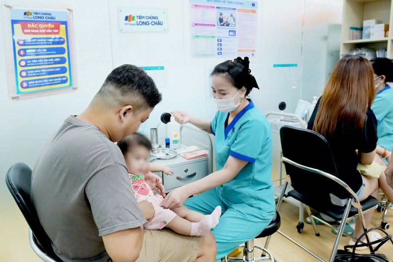 Chủ động bảo vệ trẻ trước bệnh truyền nhiễm mùa hè