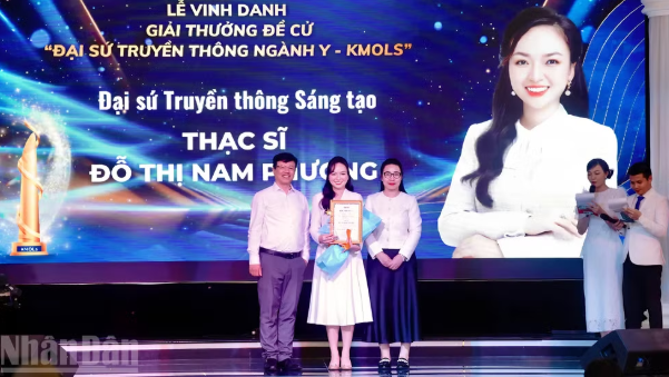 Tôn vinh những đại sứ lan tỏa tri thức y khoa Tôn vinh những đại sứ lan tỏa tri thức y khoa