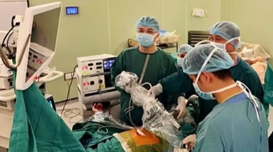 Kỹ thuật mổ ít xâm lấn mới trong điều trị tràn khí màng phổi
