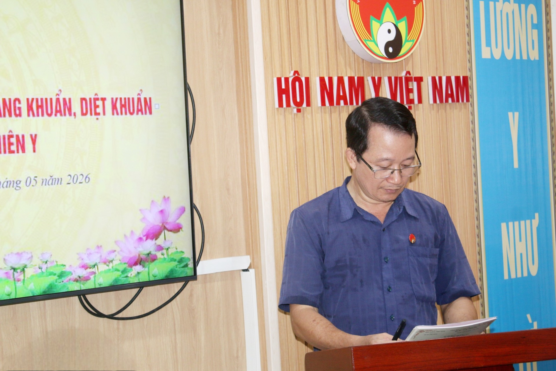 Hội Nam Y Việt Nam: Chi hội Nam Y Văn phòng tổ chức kỳ họp thường kỳ- Kết nạp Hội viên mới và phổ cập tri thức dược liệu kháng khuẩn Hội Nam Y Việt Nam: Chi hội Nam Y Văn phòng tổ chức kỳ họp thường kỳ Kết nạp Hội viên mới và phổ cập tri thức dược liệu kháng khuẩn