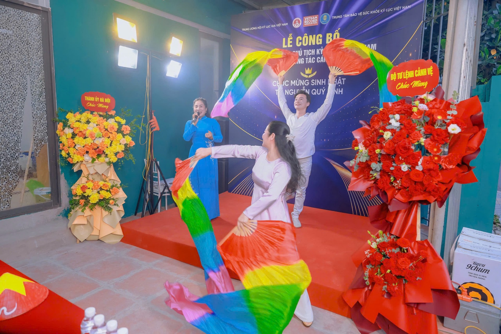 Lễ công bố quyết định bổ nhiệm Phó Giám đốc trung tâm chăm sóc sức khỏe kỷ lục Việt Nam Lễ công bố quyết định bổ nhiệm Phó Giám đốc trung tâm chăm sóc sức khỏe kỷ lục Việt Nam