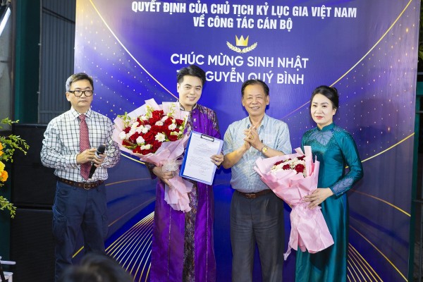 Lễ công bố quyết định bổ nhiệm Phó Giám đốc trung tâm chăm sóc sức khỏe kỷ lục Việt Nam
