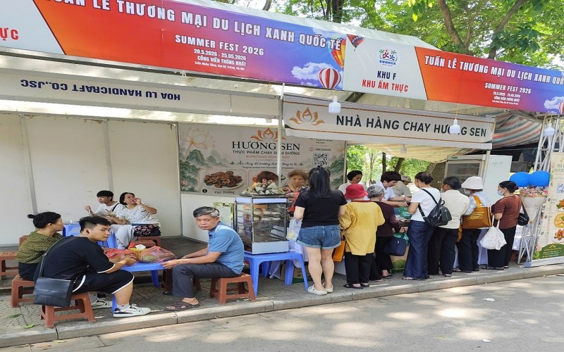 Nhà hàng chay Hương Sen tiếp tục thu hút thực khách tại Tuần lễ Thương mại, Du lịch xanh Quốc tế