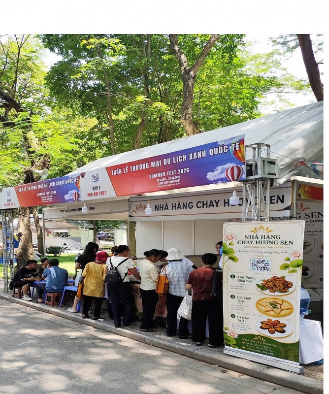 Nhà hàng chay Hương Sen tiếp tục thu hút thực khách tại Tuần lễ Thương mại, Du lịch xanh Quốc tế