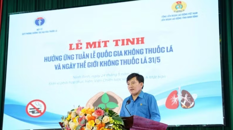Không để khói thuốc lá phủ lên sức khỏe, tương lai người lao động Không để khói thuốc lá phủ lên sức khỏe, tương lai người lao động