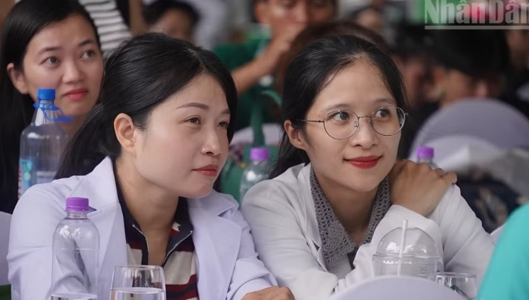 Chung tay kiến tạo cộng đồng khỏe mạnh Chung tay kiến tạo cộng đồng khỏe mạnh