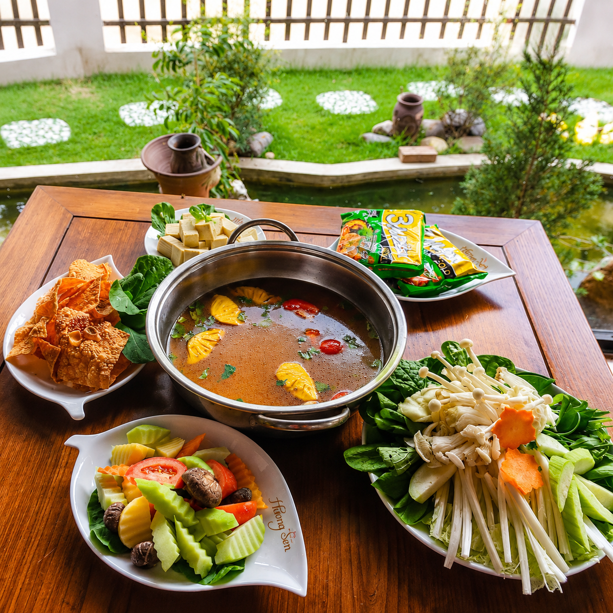 Nhà hàng chay Hương Sen – Giữ nét thanh vị trong từng món ăn Nhà hàng chay Hương Sen – Giữ nét thanh vị trong từng món ăn