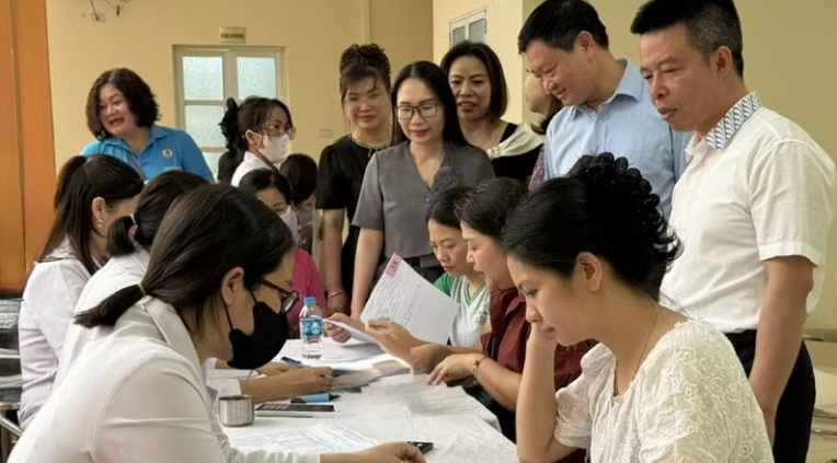 Hoàn thiện hành lang pháp lý về công tác phòng bệnh, nâng cao sức khỏe nhân dân trong tình hình mới Hoàn thiện hành lang pháp lý về công tác phòng bệnh, nâng cao sức khỏe nhân dân trong tình hình mới