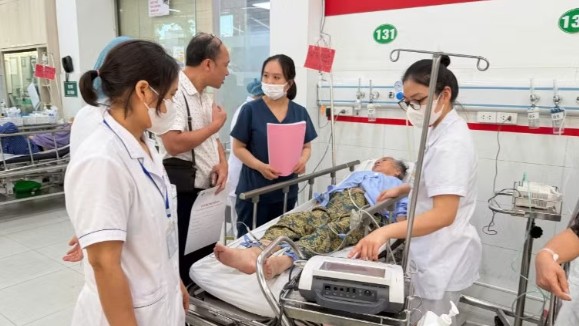 Bệnh nhân cấp cứu do nắng nóng tăng cao