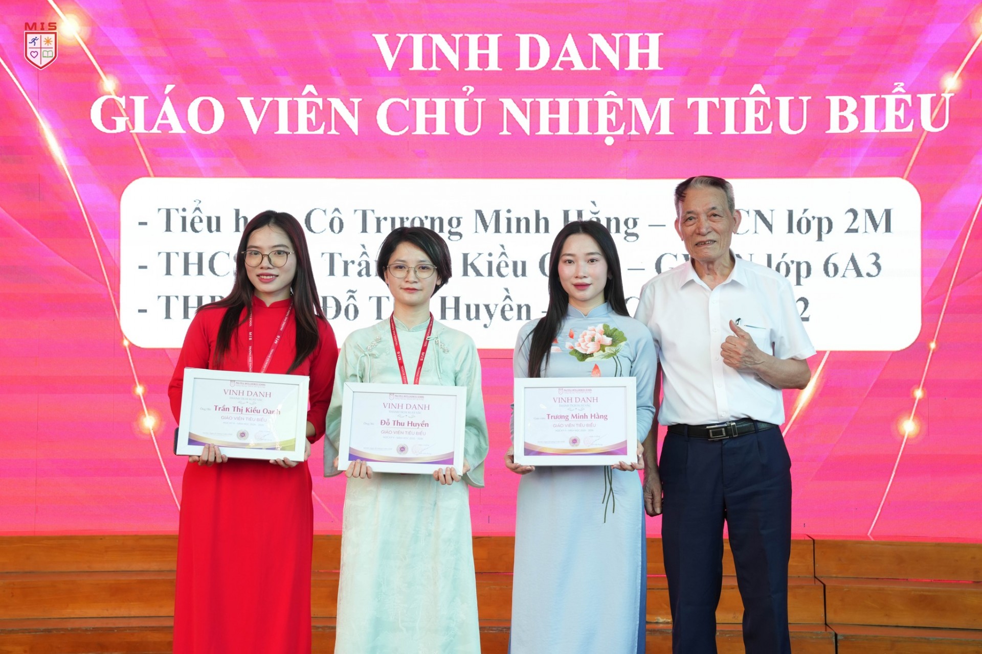 Khép lại một năm học dưới nắng hè rực lửa, MIS hướng tới hành trình giáo dục mới với AI và “giáo dục con tim”