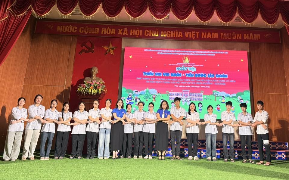 Trường PTDTNT THCS Phú Lương – Nơi chắp cánh tri thức và chăm lo toàn diện cho học sinh dân tộc thiểu số Trường PTDTNT THCS Phú Lương – Nơi chắp cánh tri thức và chăm lo toàn diện cho học sinh dân tộc thiểu số