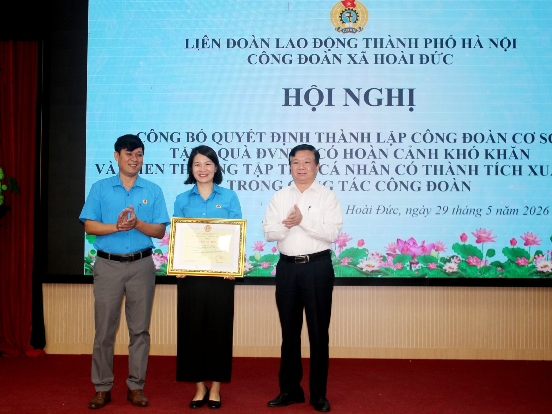 Hoài Đức rộn ràng không khí tháng công nhân 2026: Ra mắt công đoàn cơ sở mới và biểu dương các điển hình tiên tiến Hoài Đức rộn ràng không khí tháng công nhân 2026: Ra mắt công đoàn cơ sở mới và biểu dương các điển hình tiên tiến
