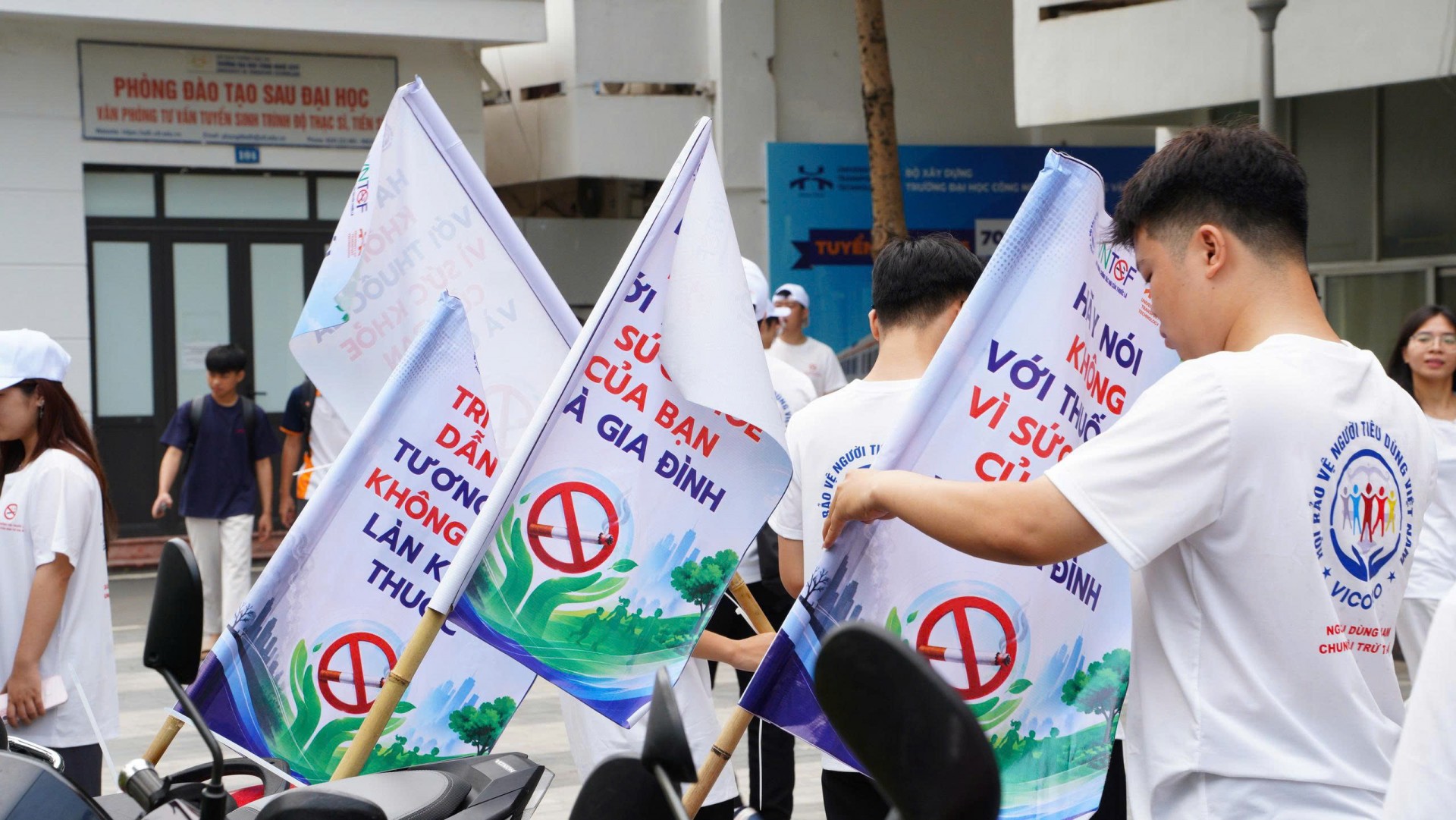 Giảng đường không khói thuốc: Lan tỏa trách nhiệm, bảo vệ sức khỏe cộng đồng Giảng đường không khói thuốc: Lan tỏa trách nhiệm, bảo vệ sức khỏe cộng đồng
