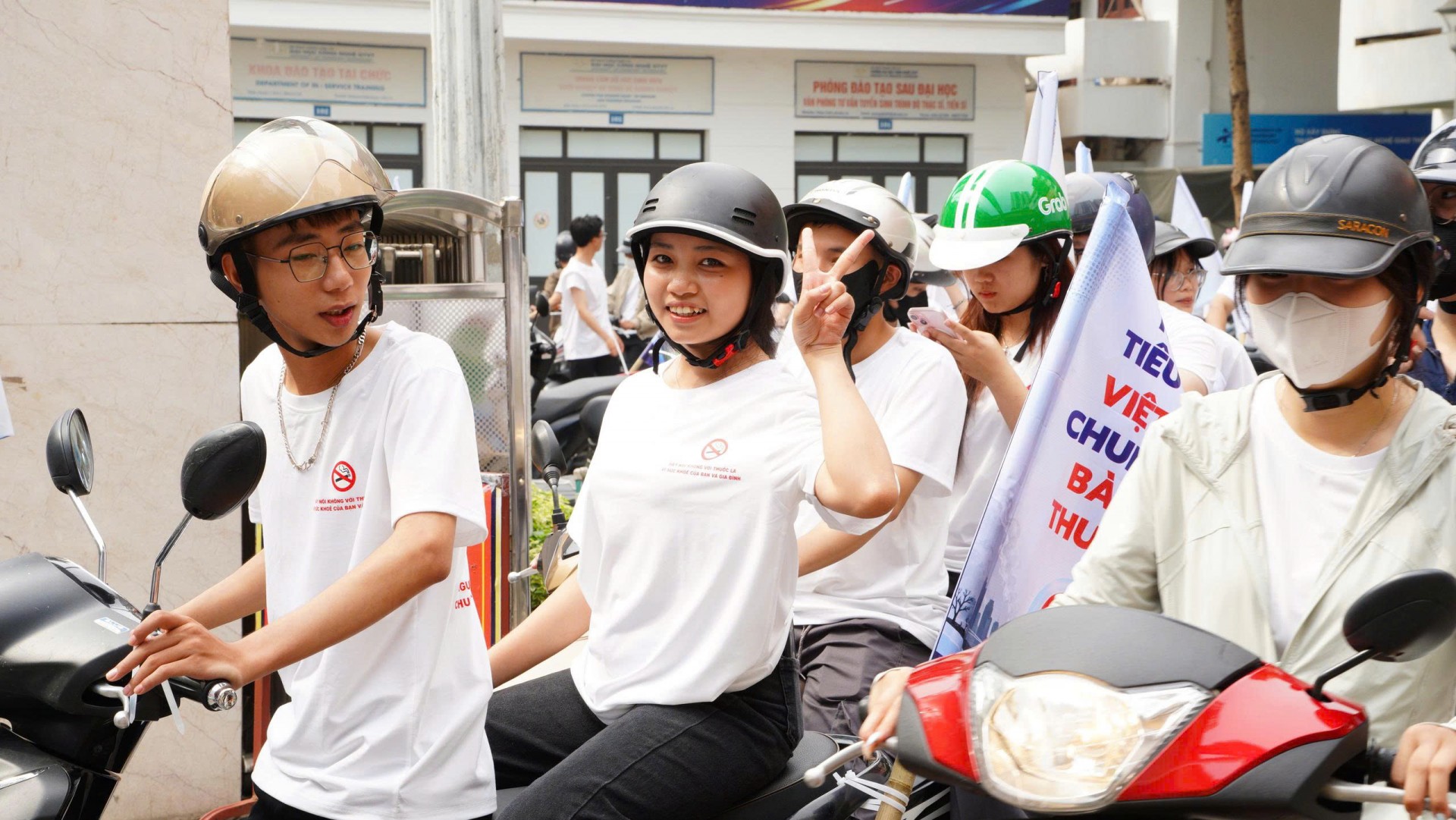 Giảng đường không khói thuốc: Lan tỏa trách nhiệm, bảo vệ sức khỏe cộng đồng Giảng đường không khói thuốc: Lan tỏa trách nhiệm, bảo vệ sức khỏe cộng đồng
