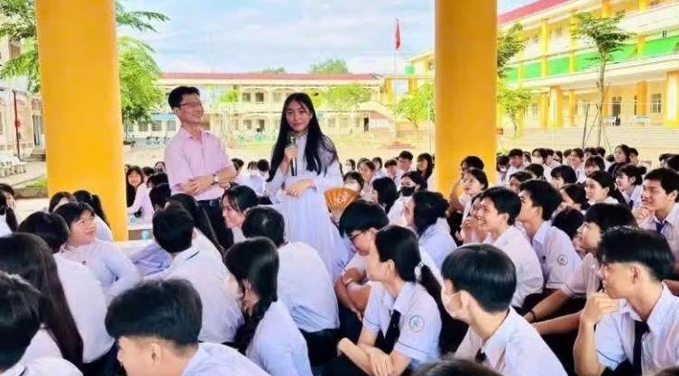 Vì một thế hệ trẻ không thuốc lá Vì một thế hệ trẻ không thuốc lá