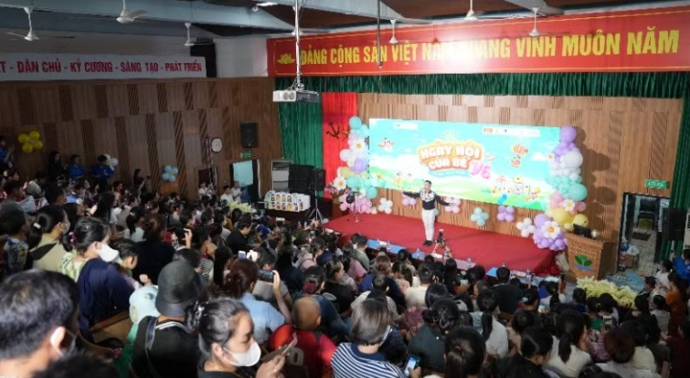 Ngày 1/6 trong bệnh viện: Giữ trọn tuổi thơ cho những “chiến binh nhí” Ngày 1/6 trong bệnh viện: Giữ trọn tuổi thơ cho những “chiến binh nhí”