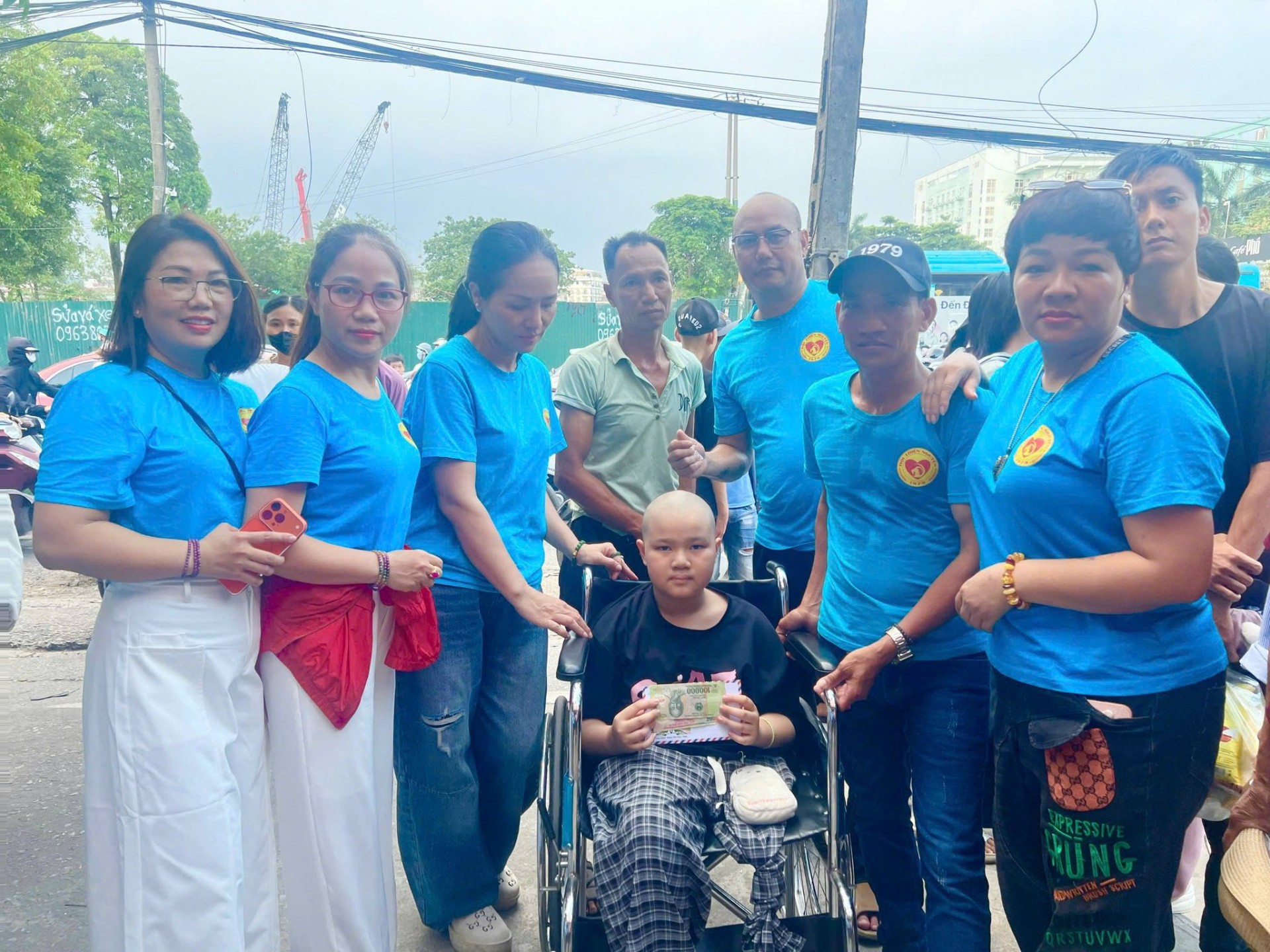 Hội Thiện nguyện 1979 Việt Nam mang Tết Thiếu nhi ấm áp đến bệnh nhan nhi ung thư Hội Thiện nguyện 1979 Việt Nam mang Tết Thiếu nhi ấm áp đến bệnh nhan nhi ung thư