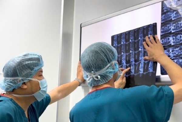 Hiệu quả từ kỹ thuật phẫu thuật cột sống ít xâm lấn tại tuyến tỉnh