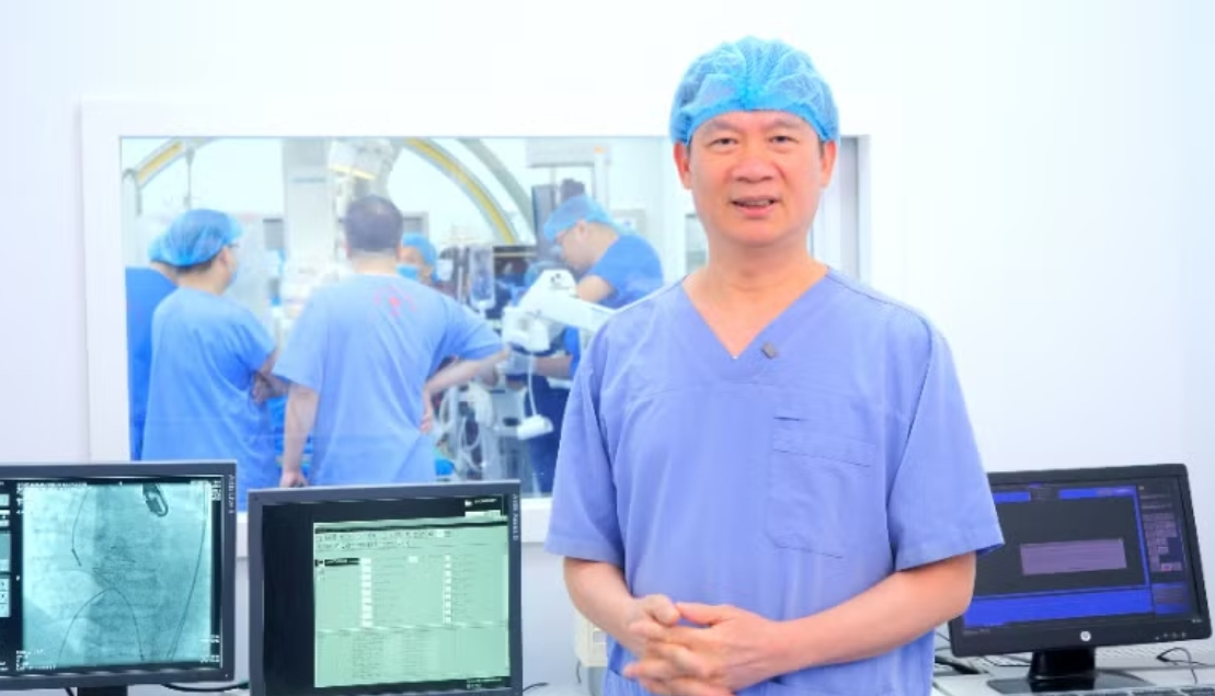 Cuộc “cách mạng” trong điều trị hẹp van động mạch chủ