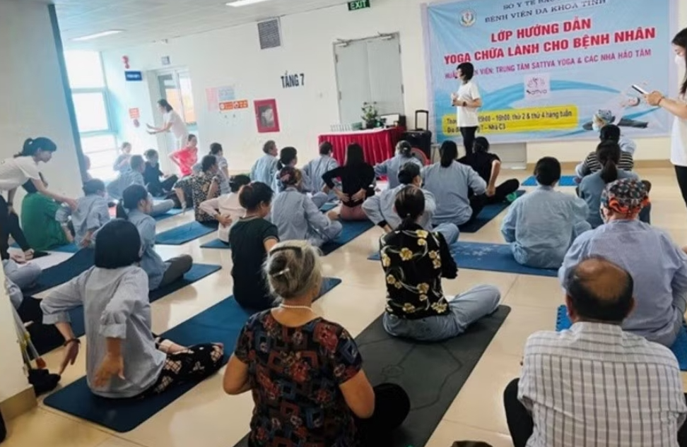 Yoga giúp người bệnh ung thư vượt qua bóng tối mệt mỏi và lo âu Yoga giúp người bệnh ung thư vượt qua bóng tối mệt mỏi và lo âu
