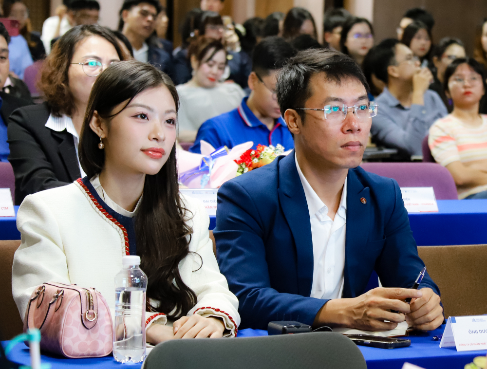 Bảo hộ sở hữu trí tuệ trong kỷ nguyên số: Từ chiến lược quốc gia đến hành động của doanh nghiệp Bảo hộ sở hữu trí tuệ trong kỷ nguyên số: Từ chiến lược quốc gia đến hành động của doanh nghiệp