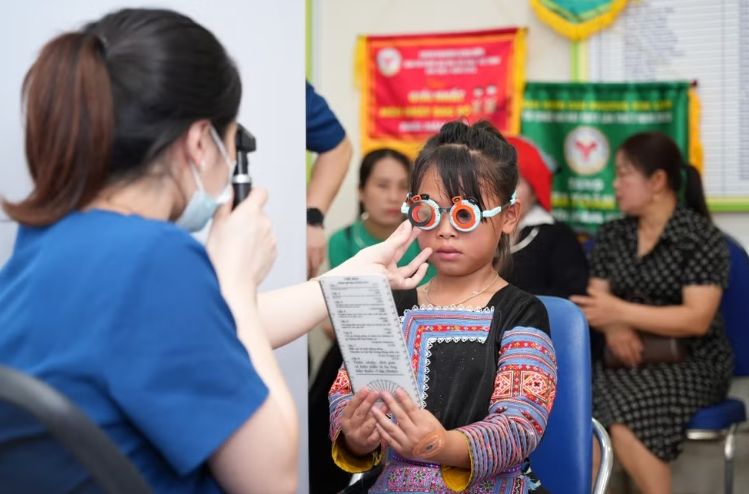 Tật khúc xạ ở trẻ em gia tăng đáng báo động, cần thay đổi nhận thức để bảo vệ thị lực Tật khúc xạ ở trẻ em gia tăng đáng báo động, cần thay đổi nhận thức để bảo vệ thị lực