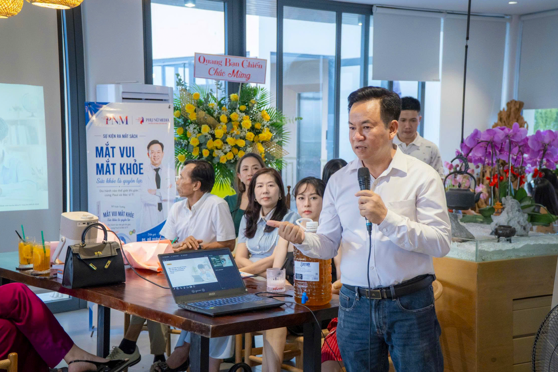 Ra mắt sách “Mắt Vui Mắt Khỏe”: Lan tỏa kiến thức chăm sóc thị lực chủ động cho trẻ em Ra mắt sách “Mắt Vui Mắt Khỏe”: Lan tỏa kiến thức chăm sóc thị lực chủ động cho trẻ em