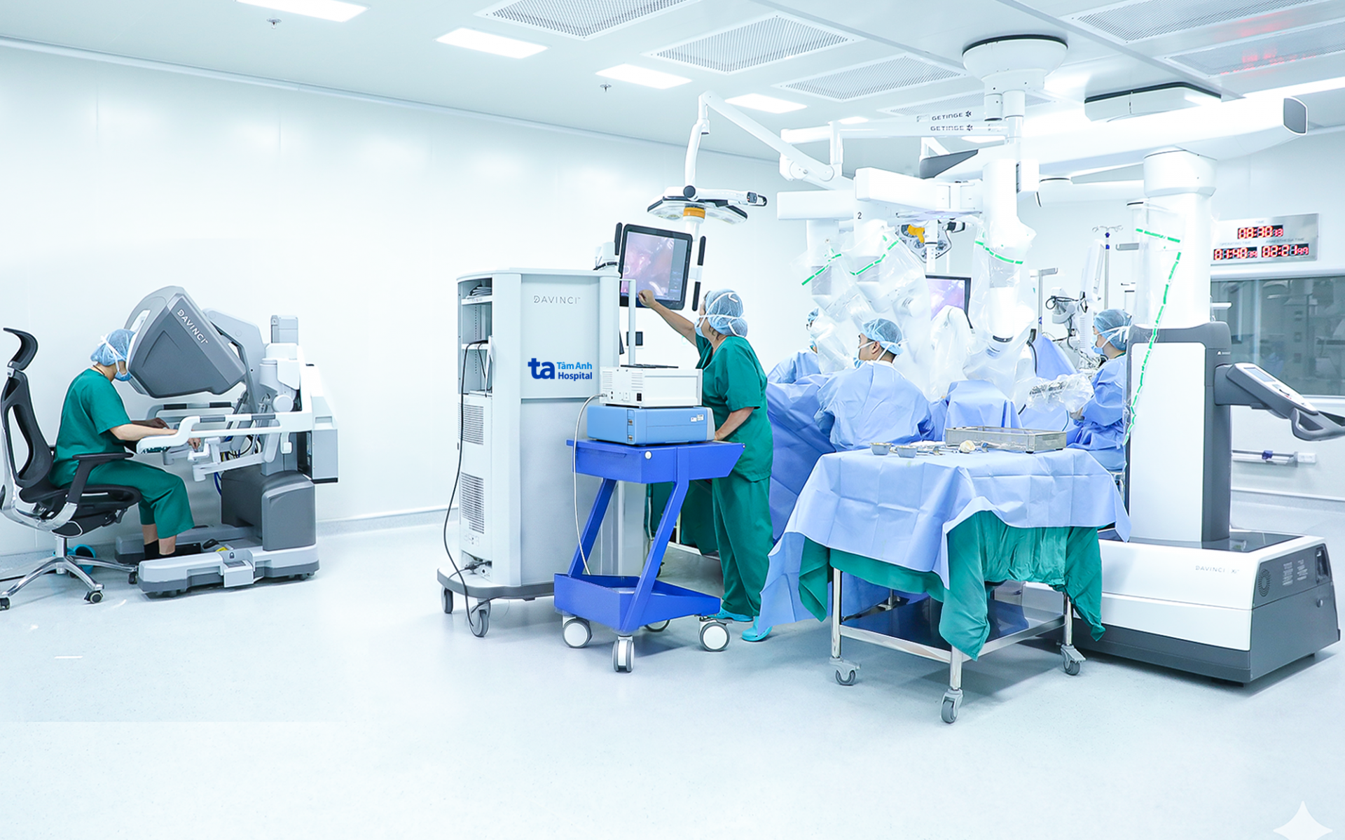 Bệnh viện duy nhất tại Việt Nam sở hữu dàn “siêu robot” phẫu thuật đa chuyên khoa, hàng nghìn ca thành công mỗi năm Bệnh viện duy nhất tại Việt Nam sở hữu dàn “siêu robot” phẫu thuật đa chuyên khoa, hàng nghìn ca thành công mỗi năm