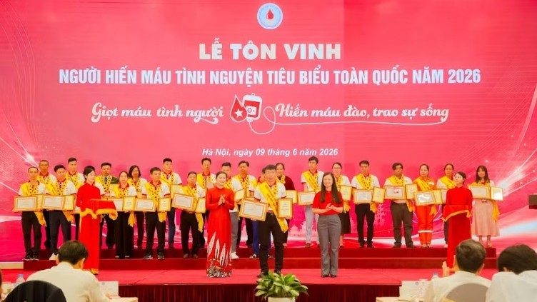 Những giọt máu "viết tiếp" những cuộc đời
