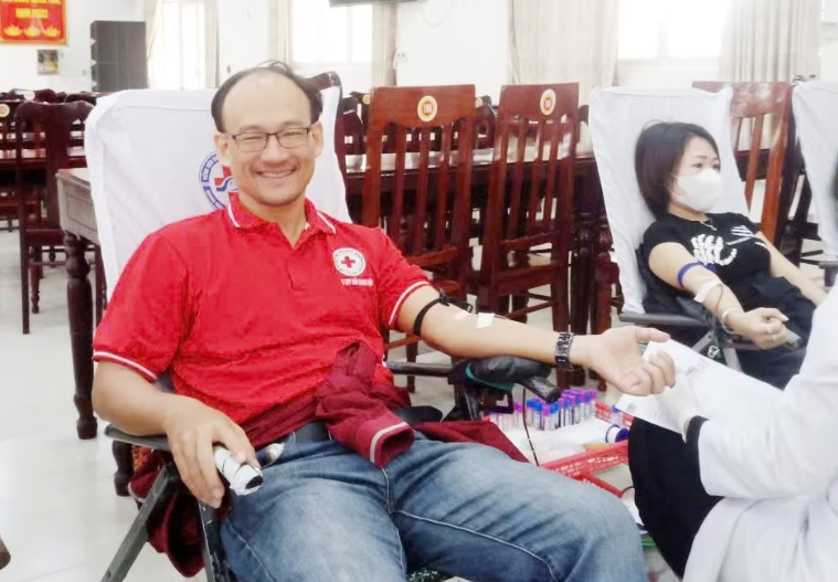 Những giọt máu "viết tiếp" những cuộc đời